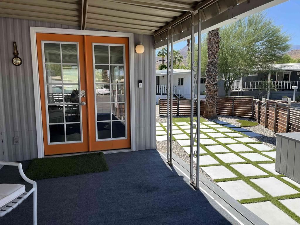 26 Cleveland Street, Cathedral City