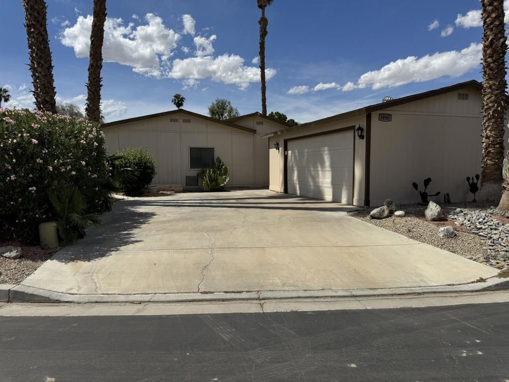 34965 Surrey Way, Thousand Palms