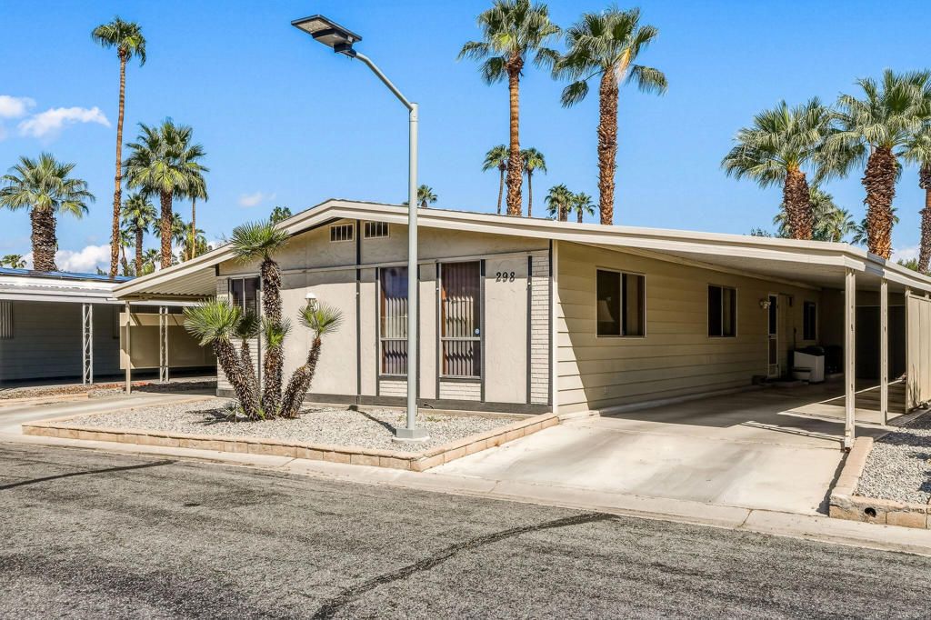 298 Avenida Andorra, Cathedral City