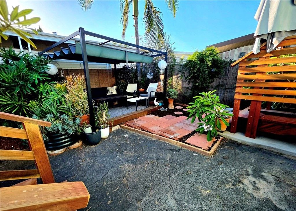 6249 E Emerald Cove # 150, Long Beach