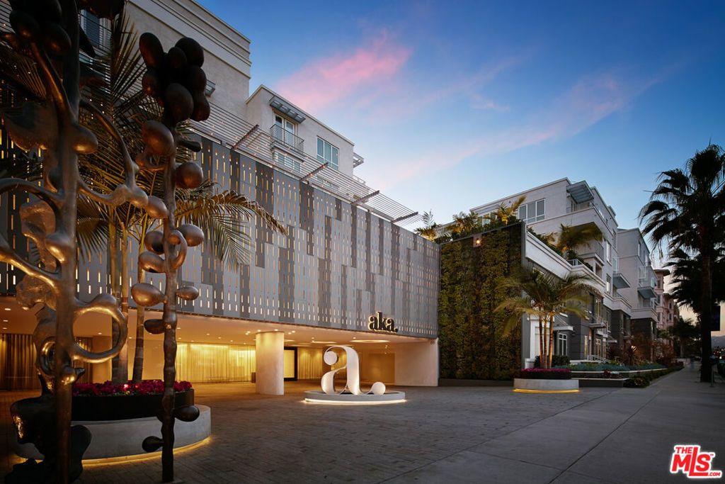 155 N Crescent Drive # 1brth, Beverly Hills