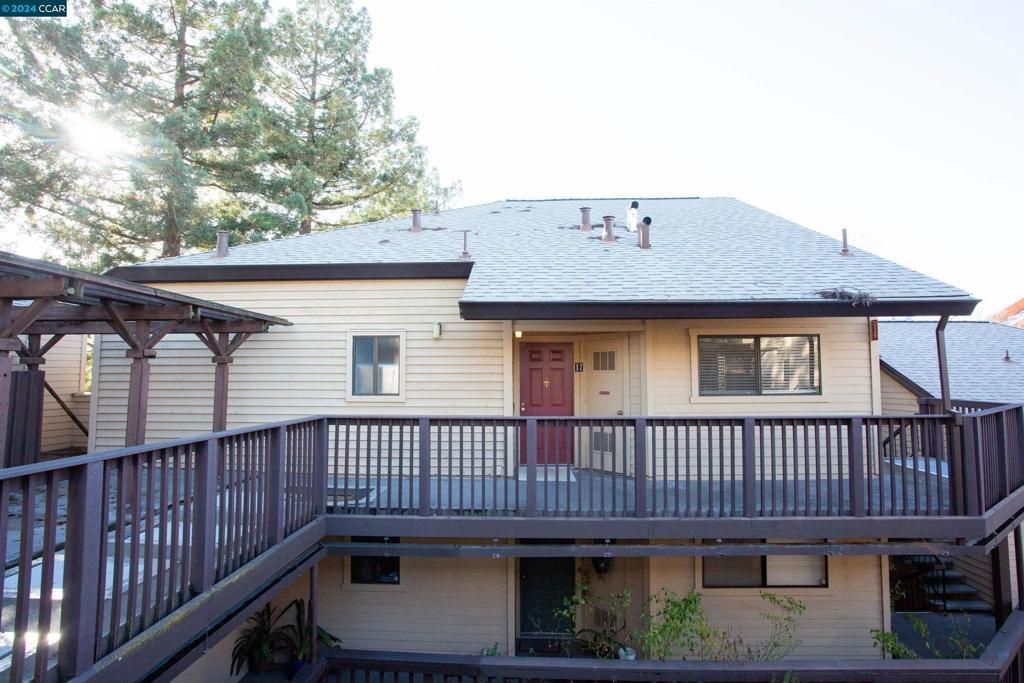 99 Cleaveland Rd, Pleasant Hill