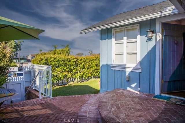 1086 Glenneyre Street, Laguna Beach
