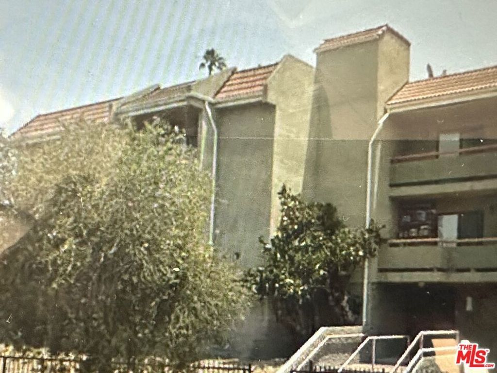 955 S Normandie Avenue # 206, Los Angeles