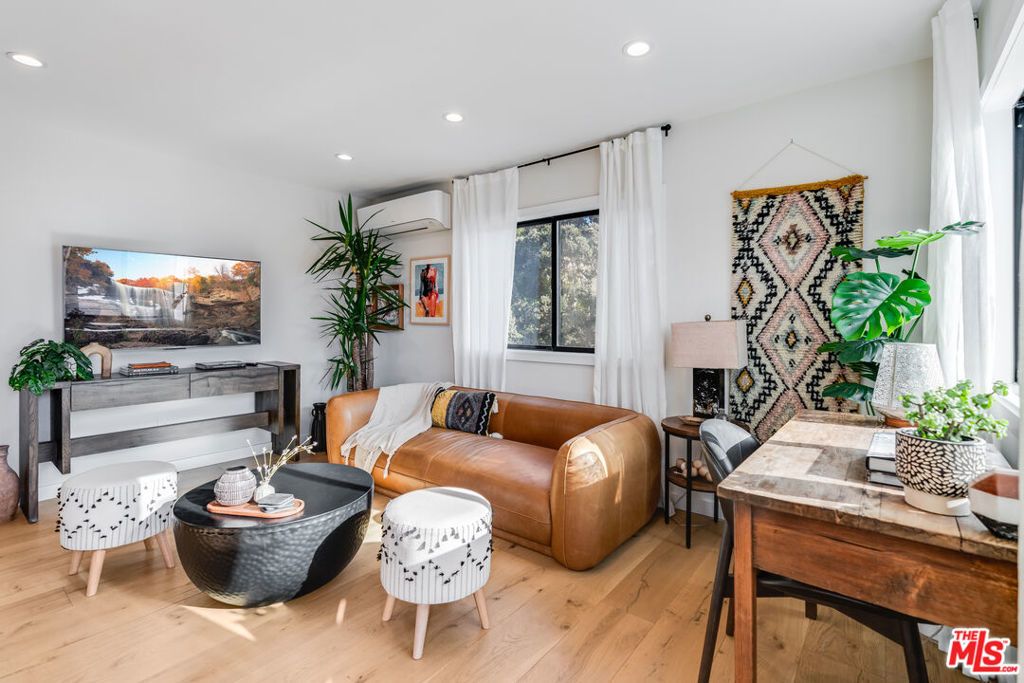 17 Sunset Avenue # 4, Venice