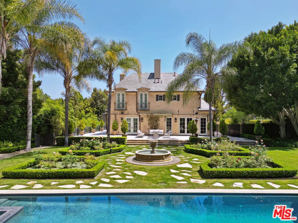 952 Alpine Drive, Beverly Hills