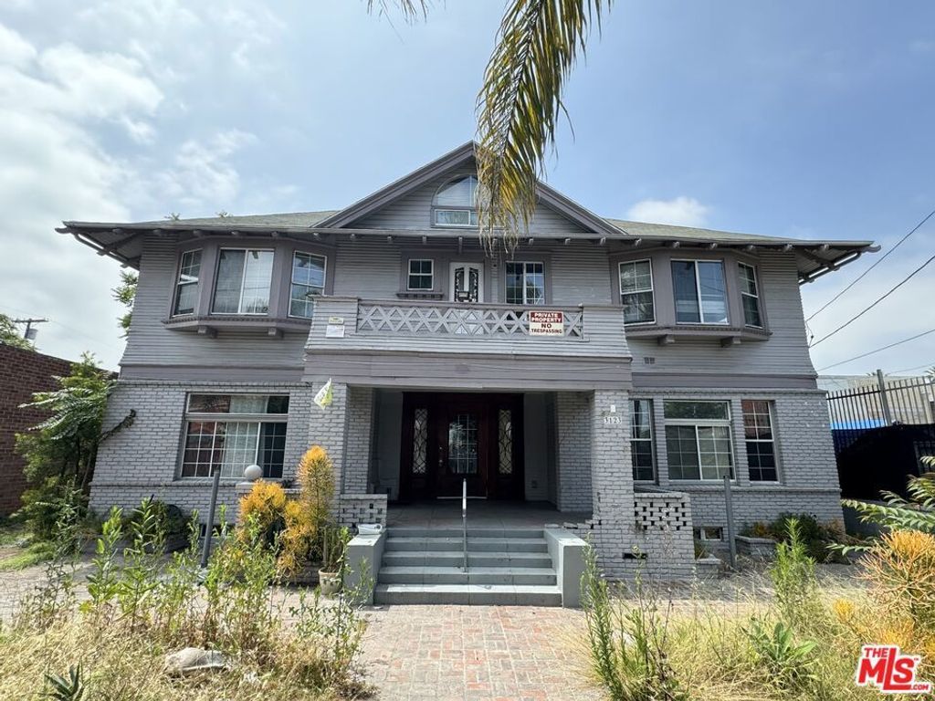 3123 S Grand Avenue, Los Angeles