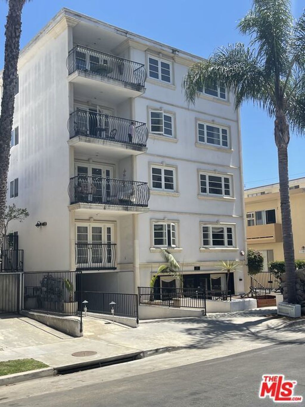 11842 Darlington Avenue # 202, Los Angeles