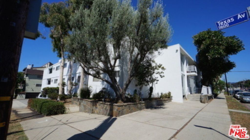 Photo of Listing #24413761