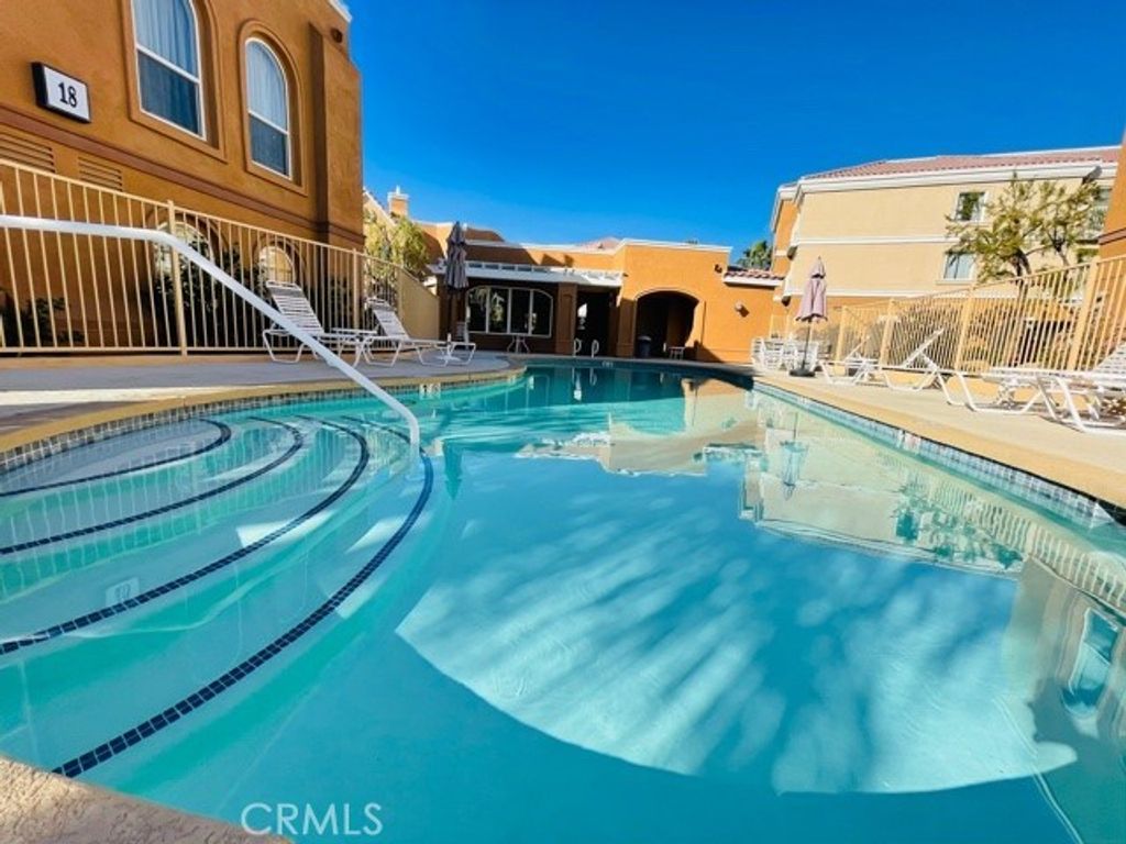 45245 Seeley Drive # 17g, La Quinta