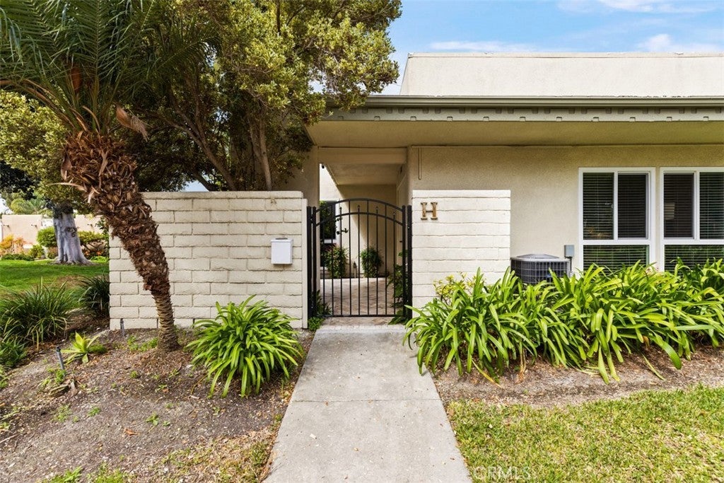 Photo of Listing #OC24190219