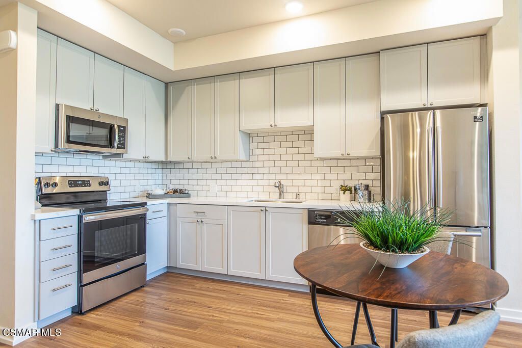 77 Conejo School Road # 217, Thousand Oaks