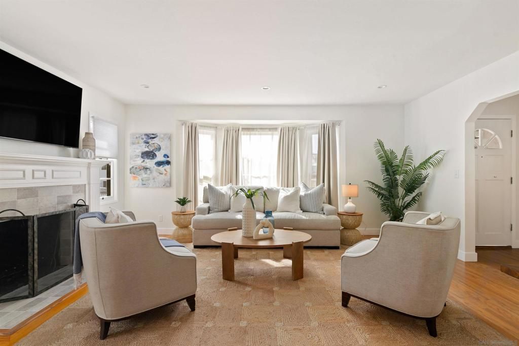 5673 La Jolla Hermosa, La Jolla