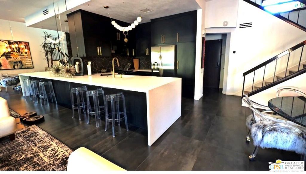 Photo of Listing #24457065