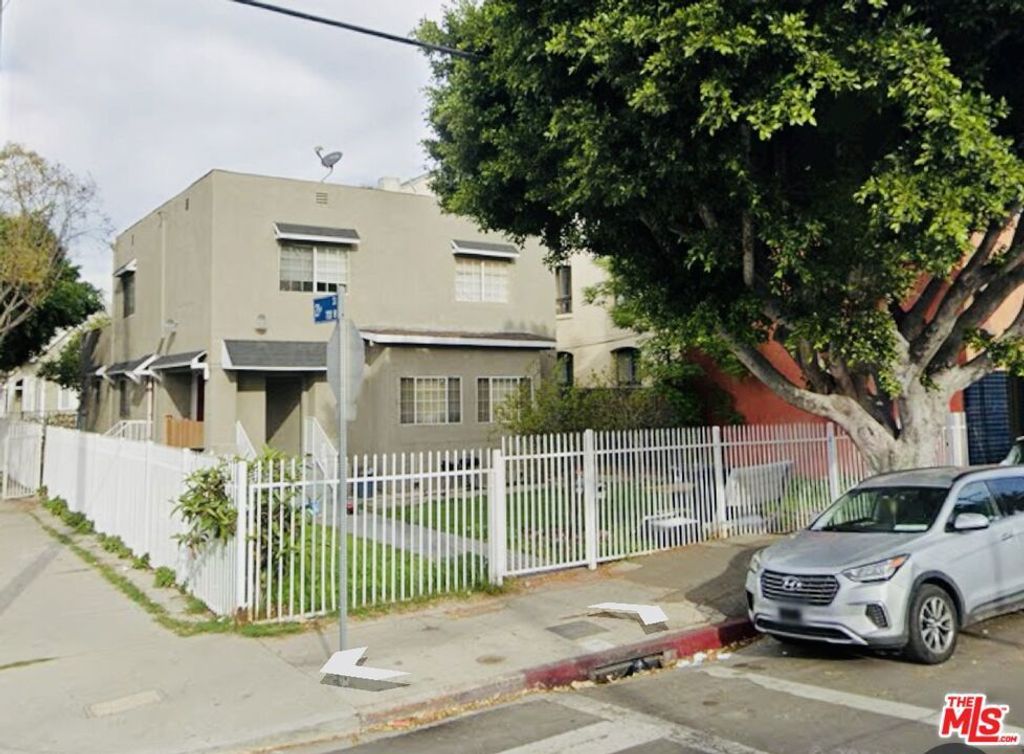 1981 Estrella Avenue, Los Angeles