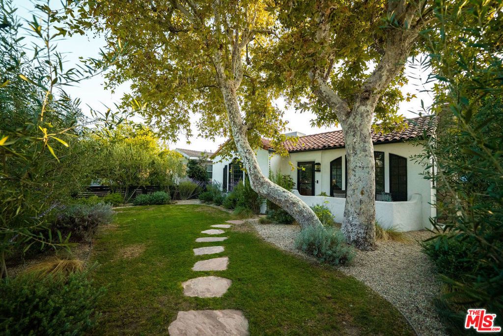 3742 Revere Avenue, Los Angeles