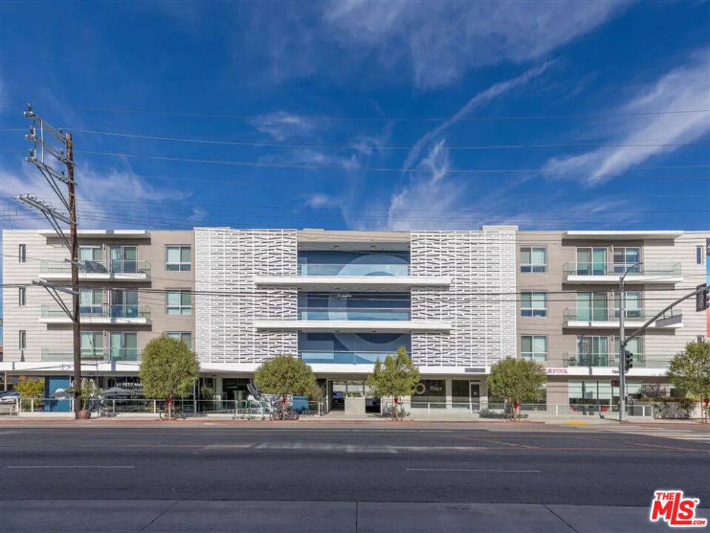 710 N El Centro Avenue # 123, Los Angeles