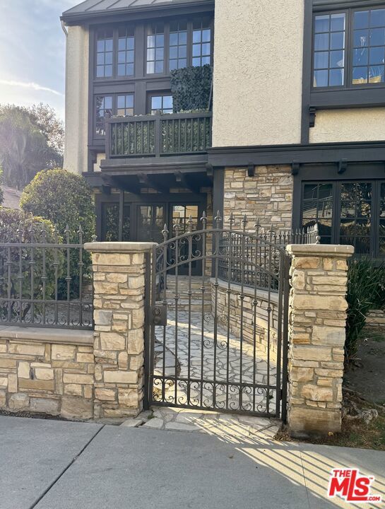 Photo of Listing #24473575