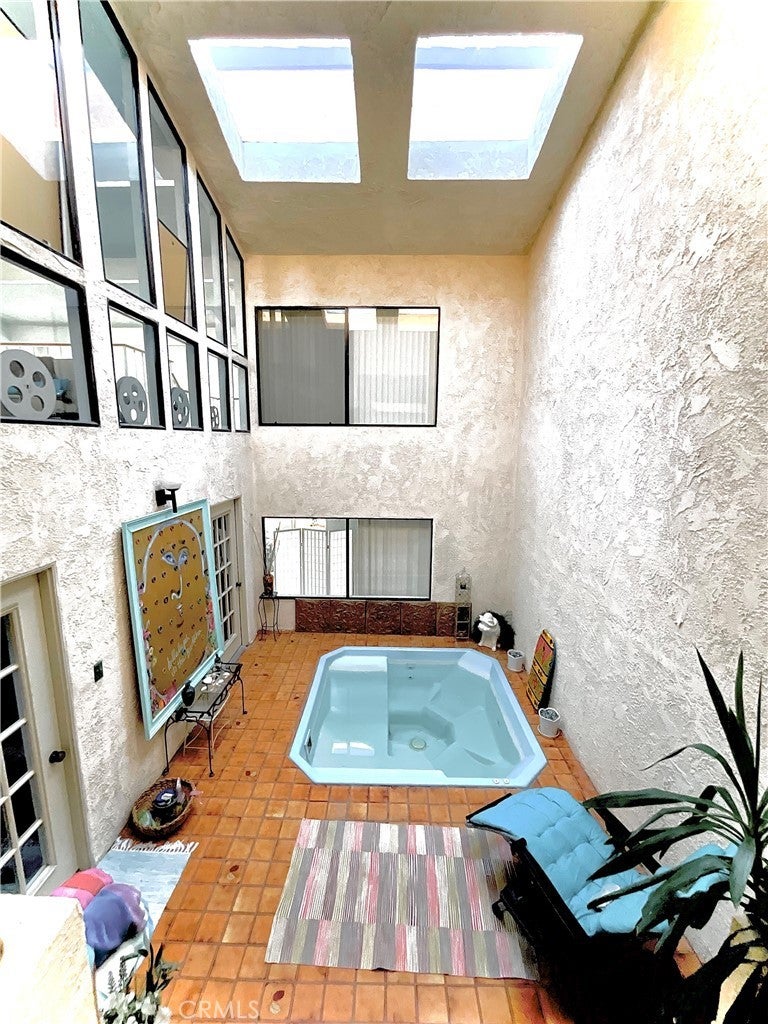 Photo of Listing #IG24253163