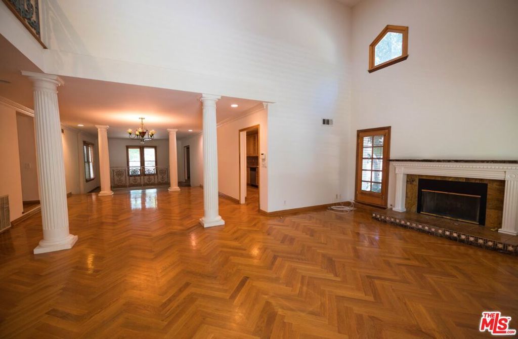 Photo of Listing #25476485