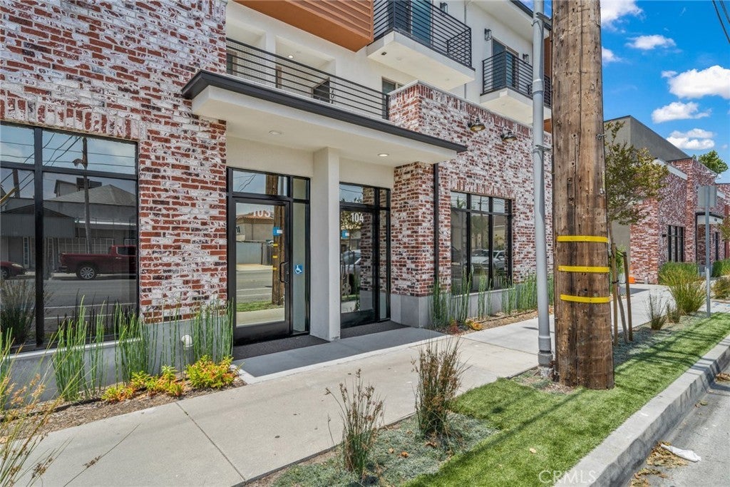24809 Narbonne Avenue 104 & 204