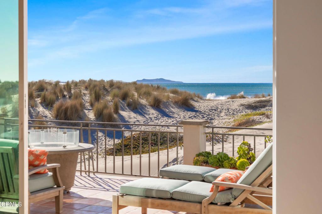 1571 Mandalay Beach Road, Oxnard