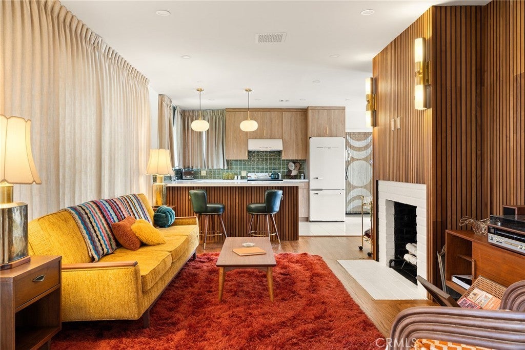 Photo of Listing #SR25008269