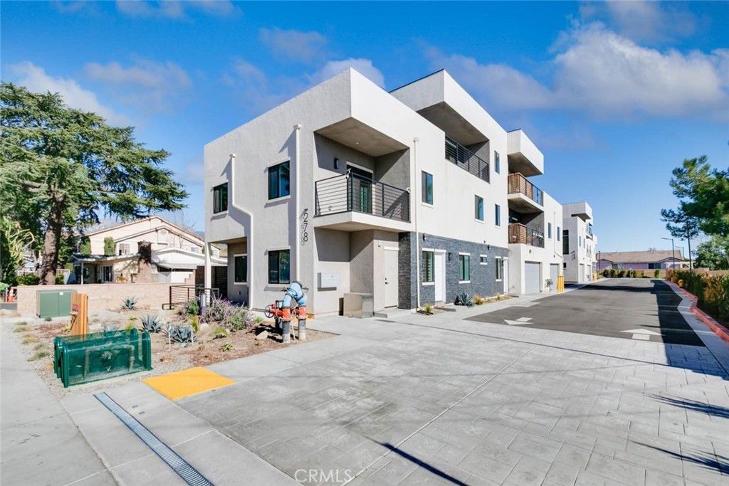 278 N 11th Avenue, Upland