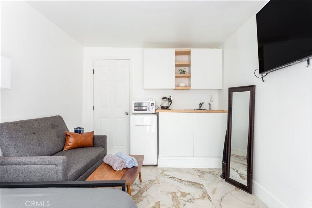 Photo of Listing #SR25011973