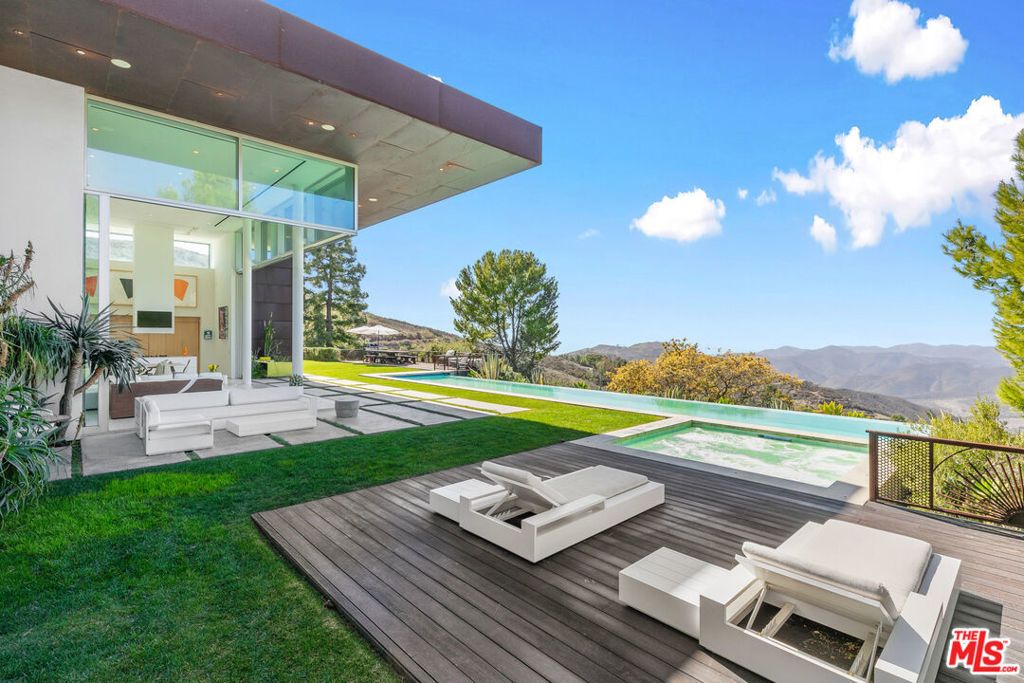 9200 Cotharin Road, Malibu