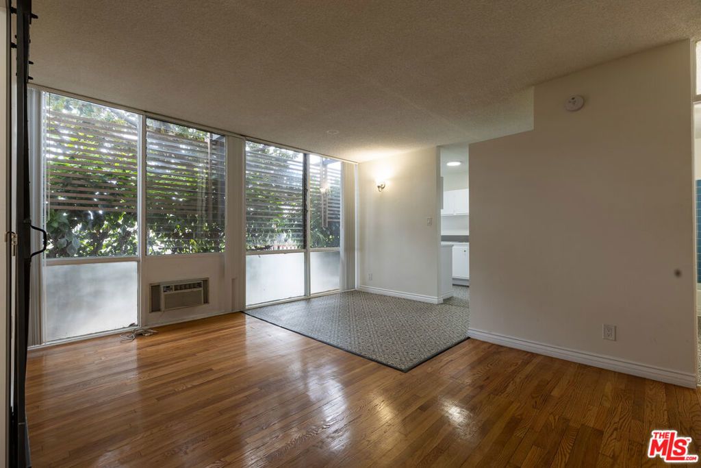 11133 Rose Avenue # 15, Los Angeles