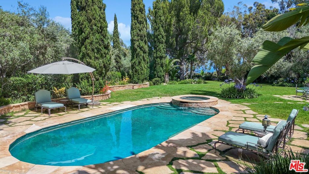 Photo of Listing #25493189