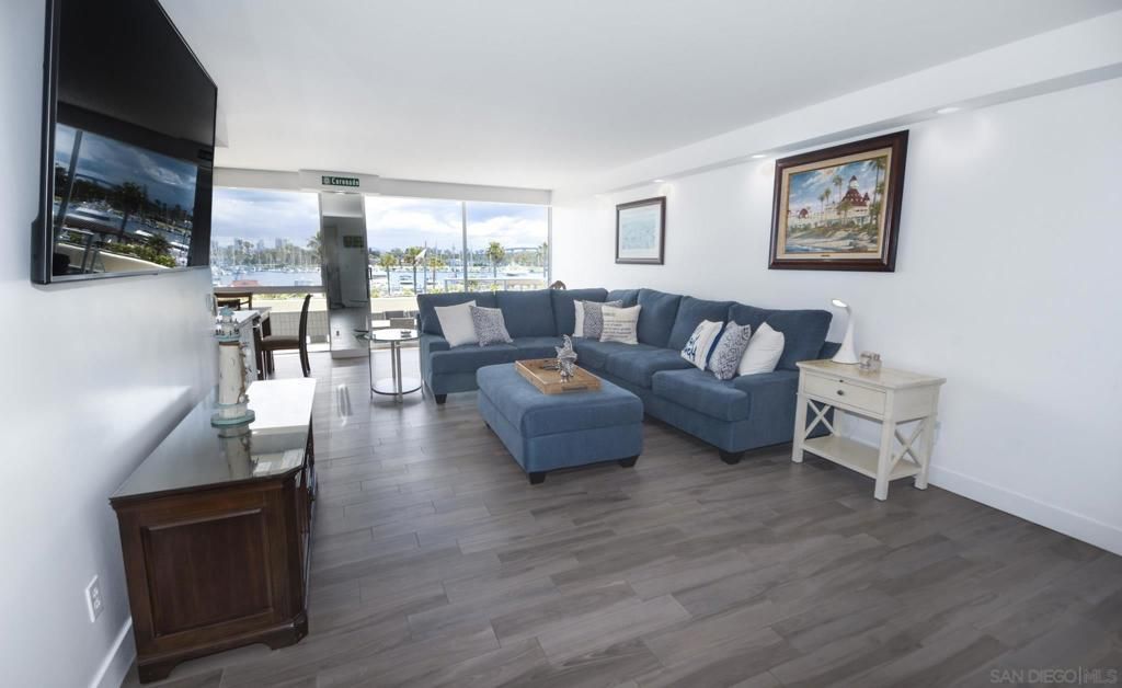 1710 Avenida Del Mundo # 105, Coronado