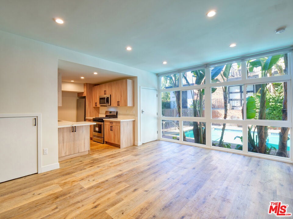 Photo of Listing #25494129