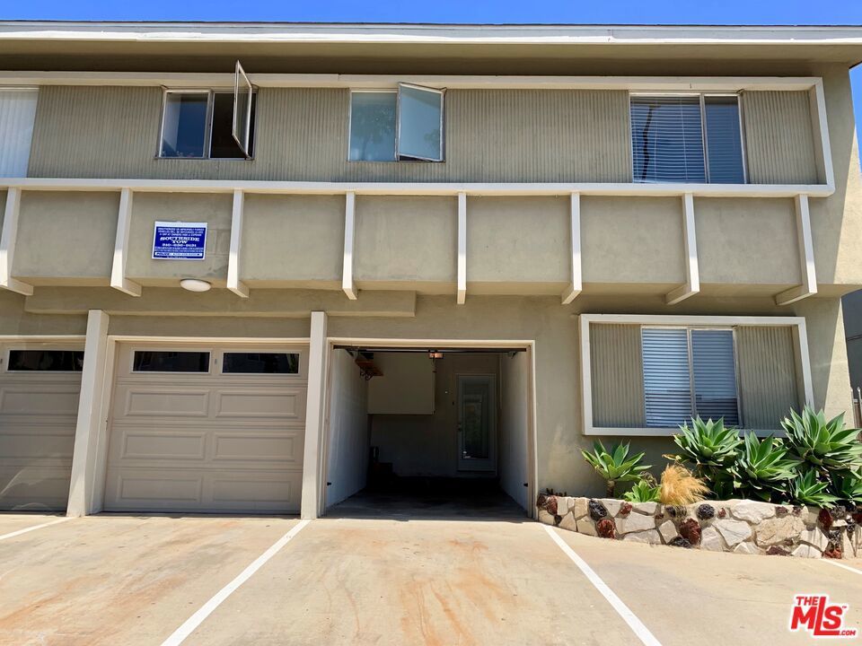 Photo of Listing #25493675