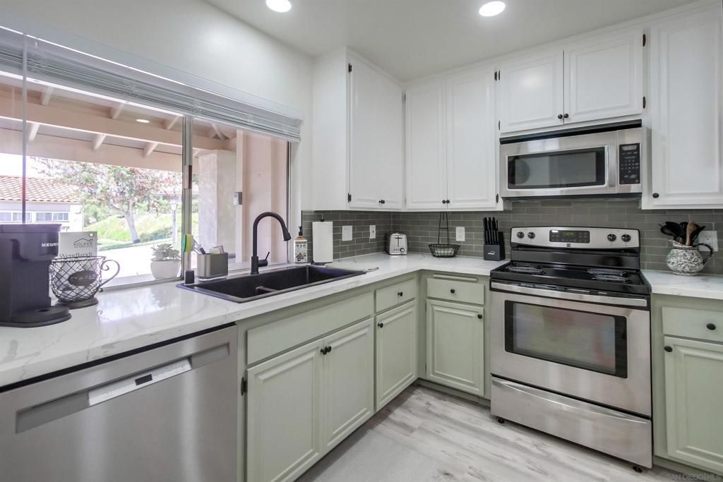 17464 Plaza Cerado # 84, San Diego