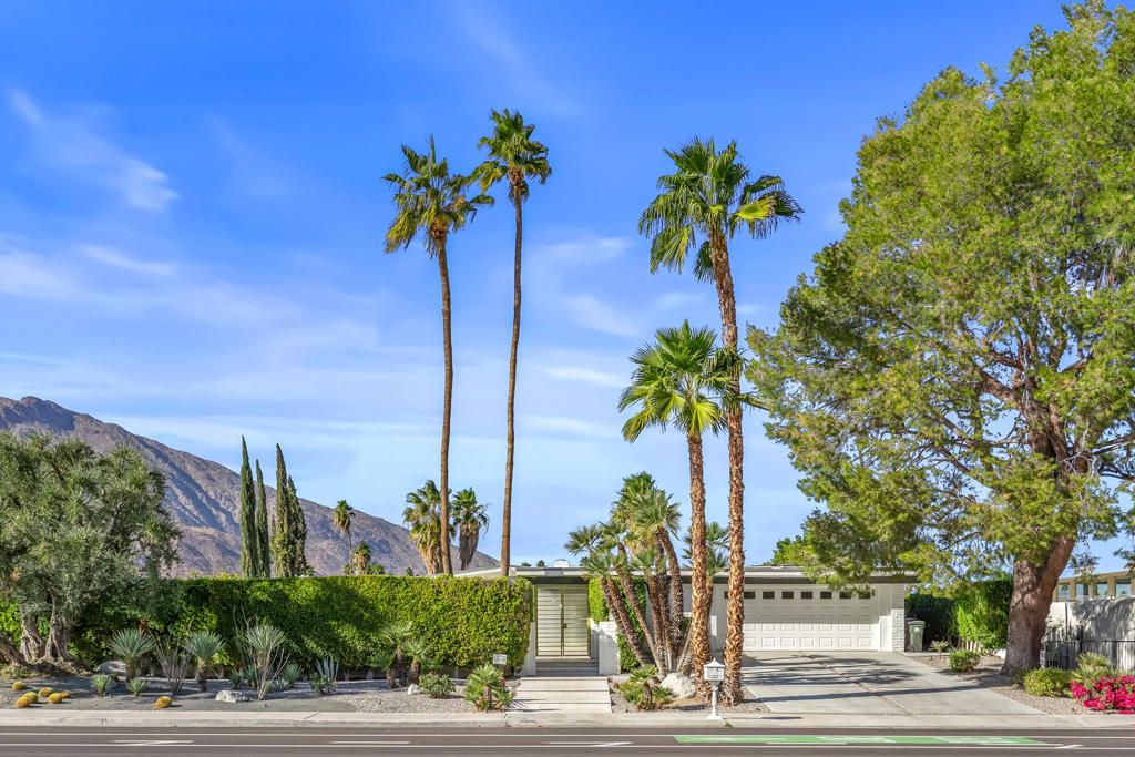 1350 E Murray Canyon Drive, Palm Springs