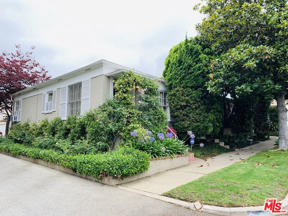 Photo of Listing #25499177