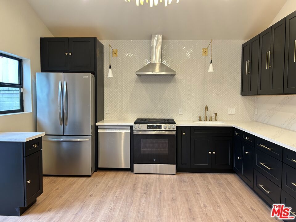 Photo of Listing #25498851