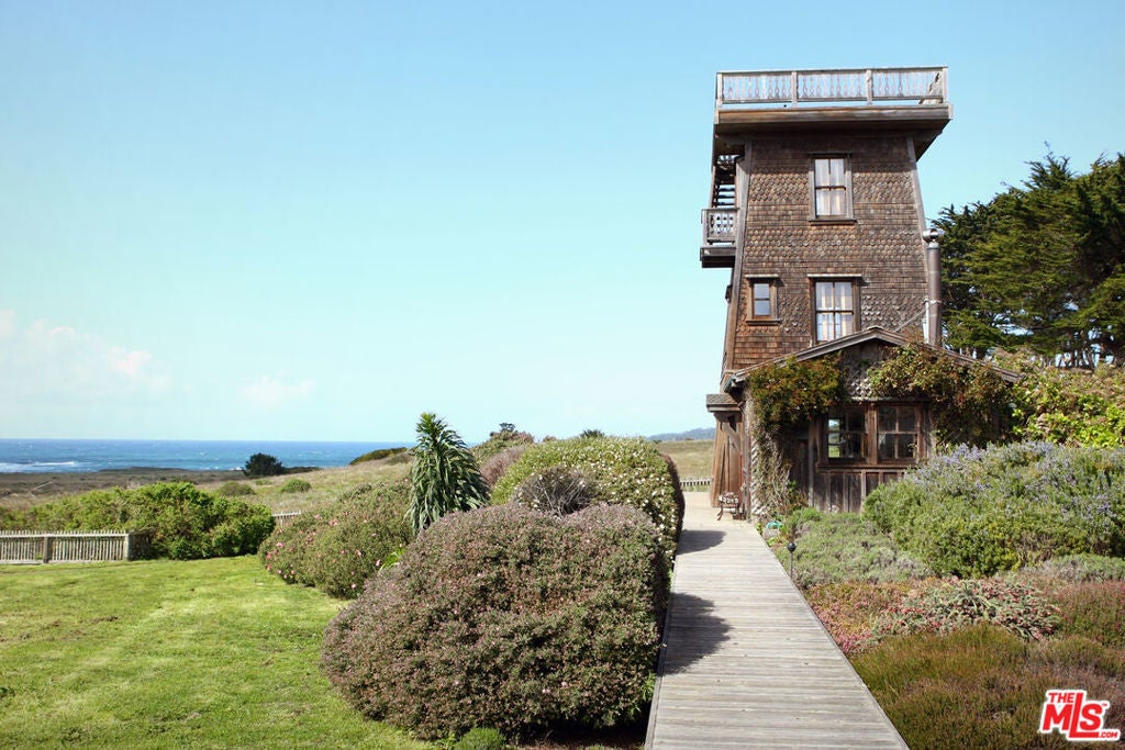 Photo of Listing #25497789