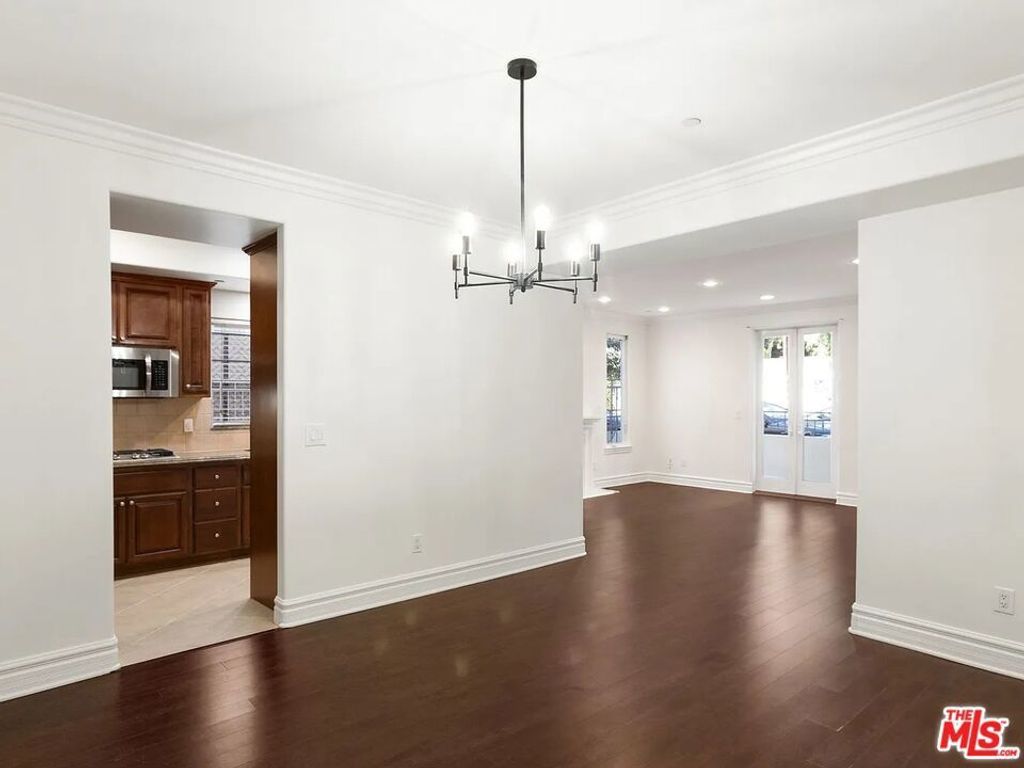 8610 Chalmers # 105, Los Angeles