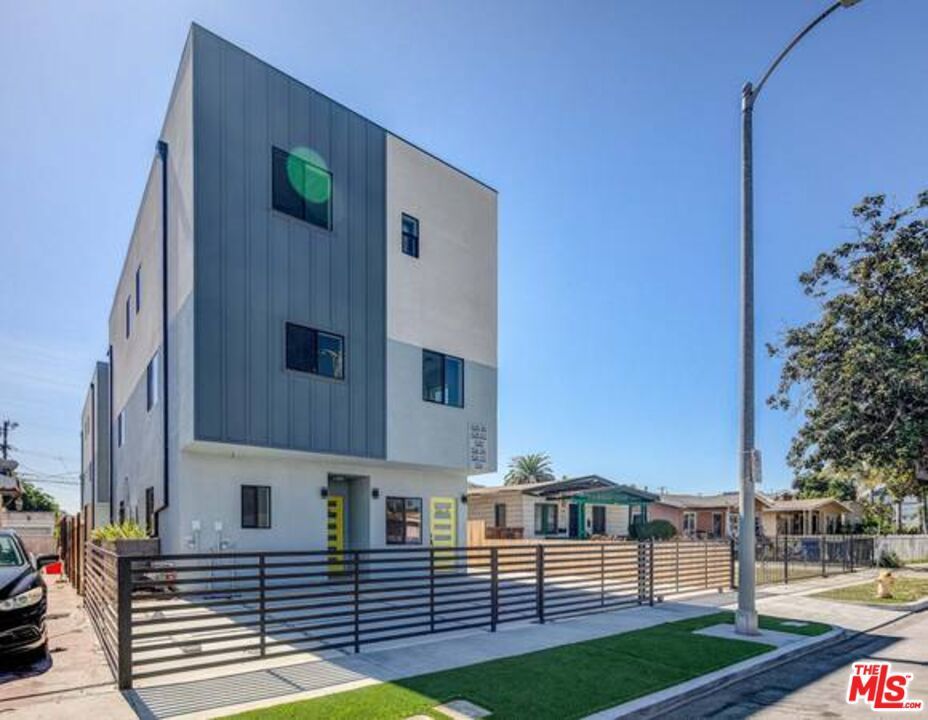 Photo of Listing #25503483