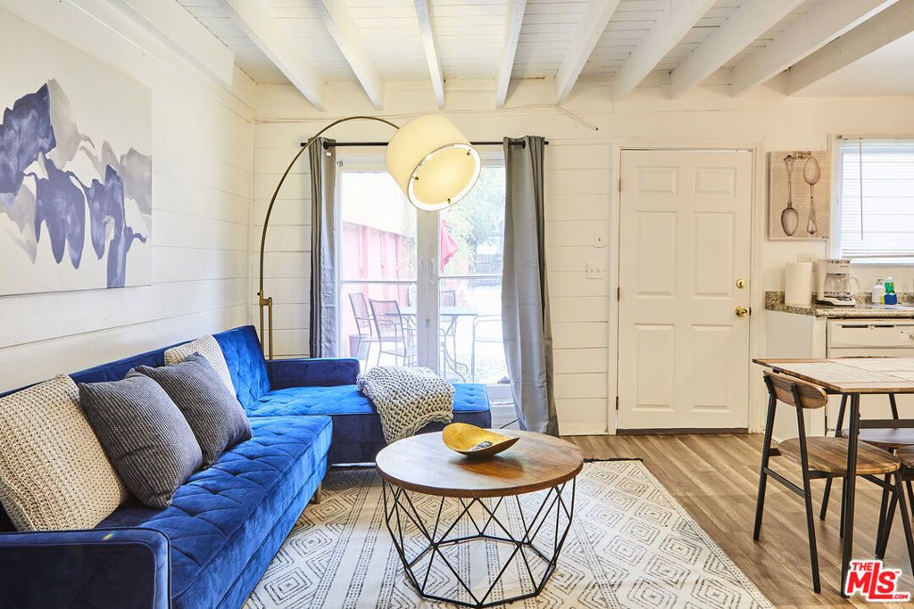 6026 1/2 Barton Avenue, Los Angeles