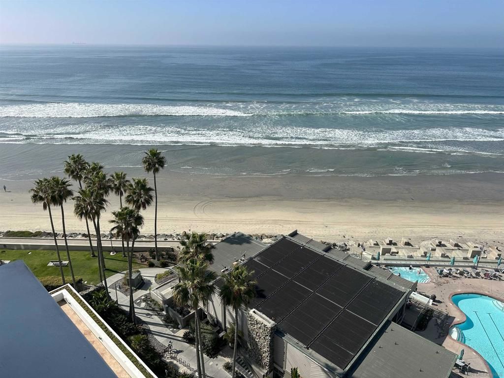 1780 Avenida Del Mundo # 1104, Coronado