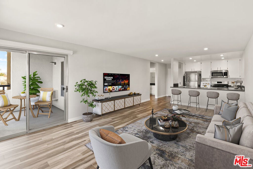 Photo of Listing #25500297