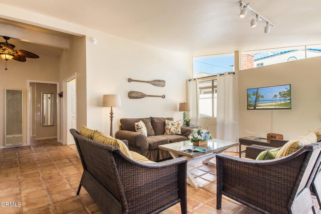 Photo of Listing #V1-28437