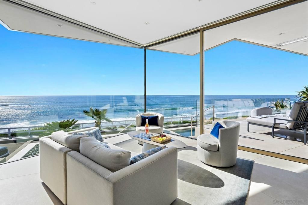 6515 Neptune Pl, La Jolla
