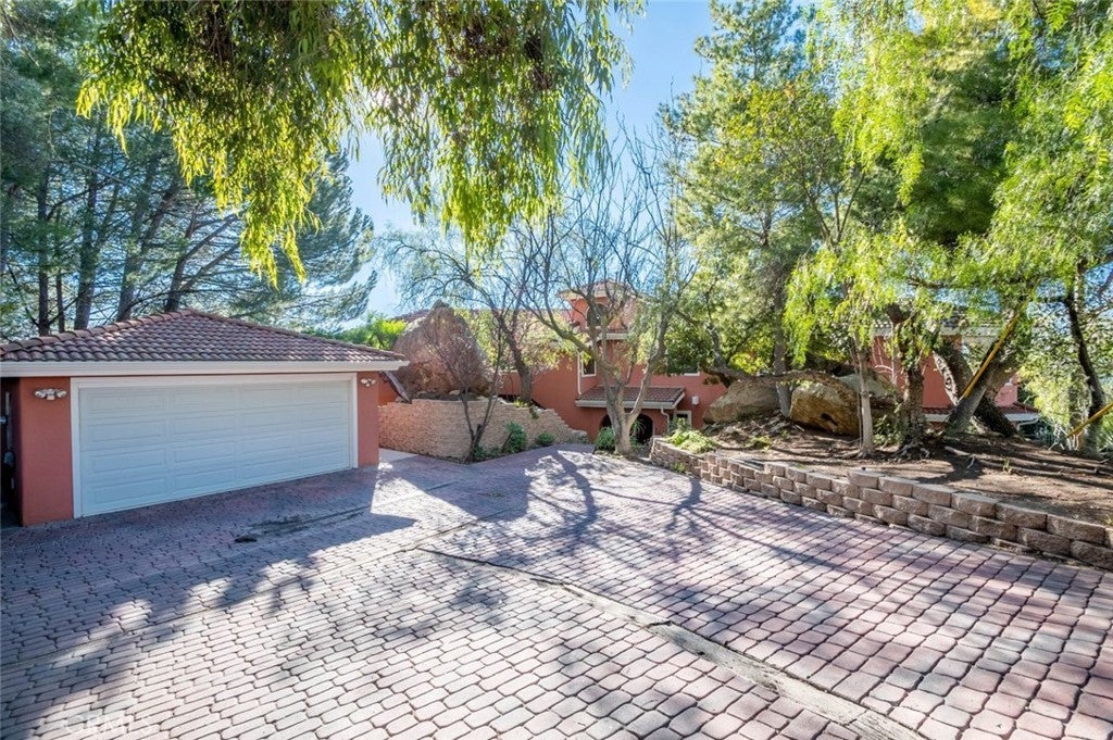 Photo of Listing #SR25050085