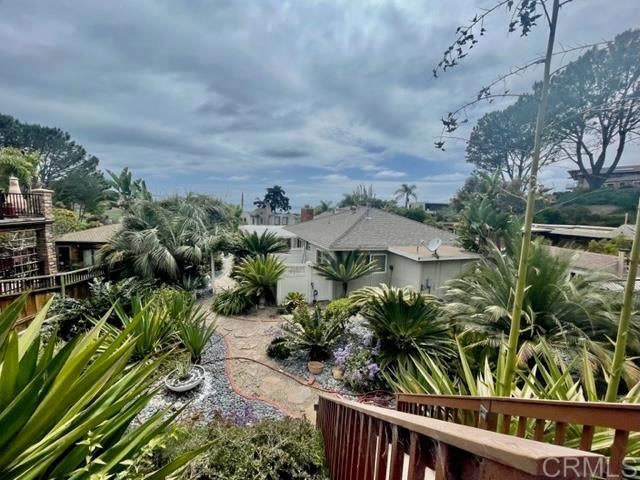 Photo of Listing #PTP2501777