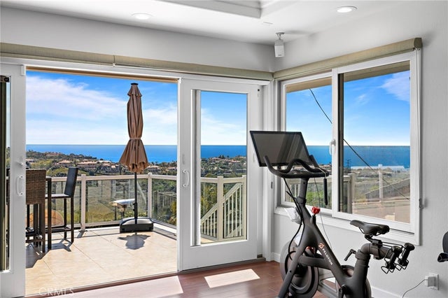 2 Drakes Bay Drive, Corona Del Mar
